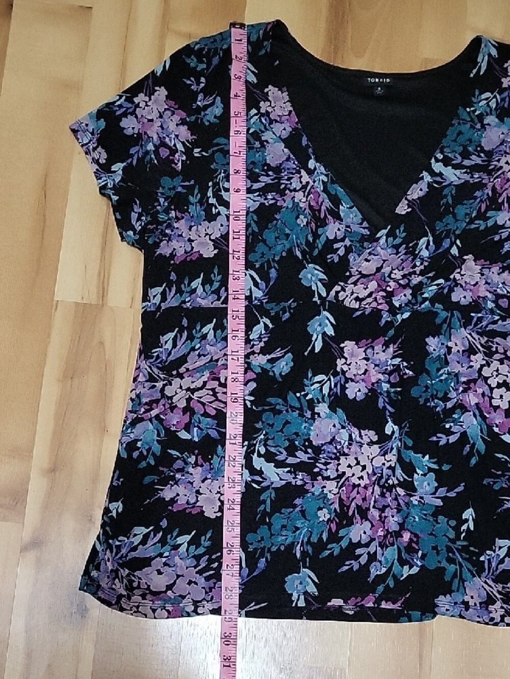 Torrid Black Floral Tunic Size 4 (4X) Teal Purple V-Neck Flutter Sleeve - Picture 13 of 13